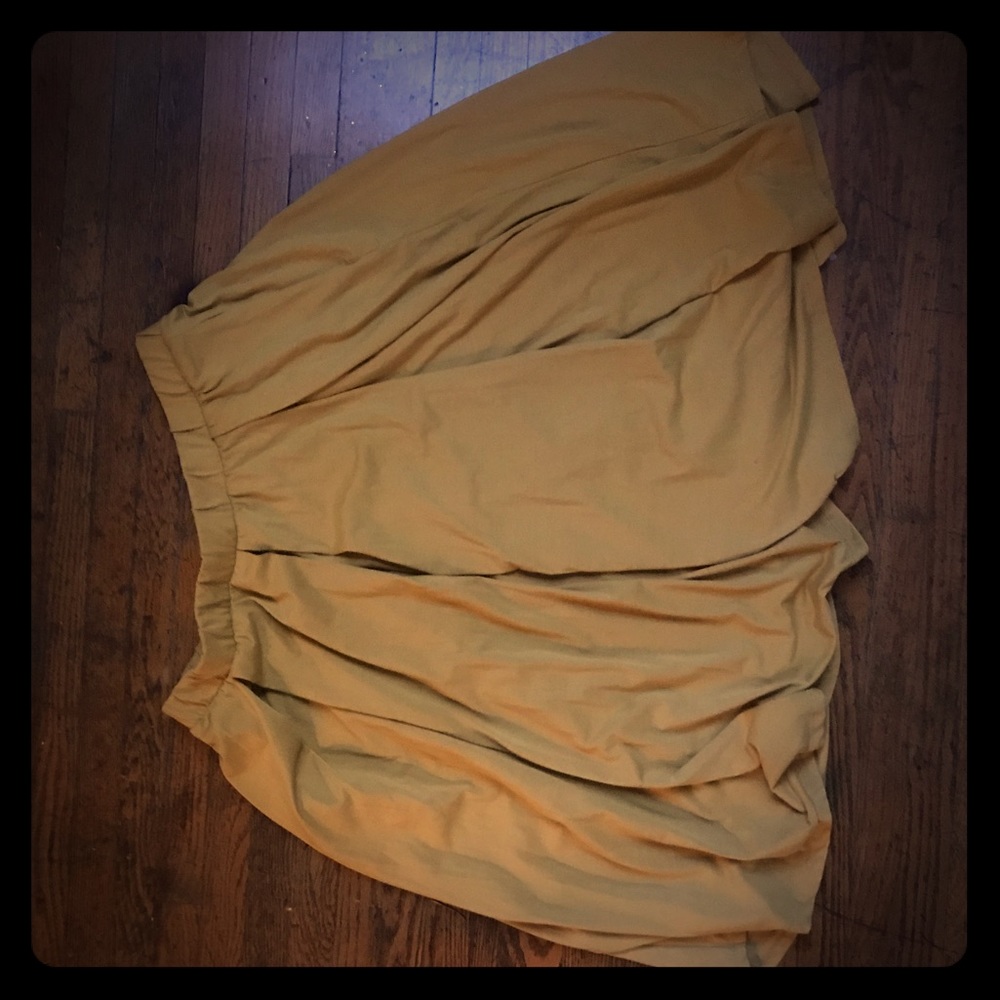 Mustard skirt w/pockets (Maddison)